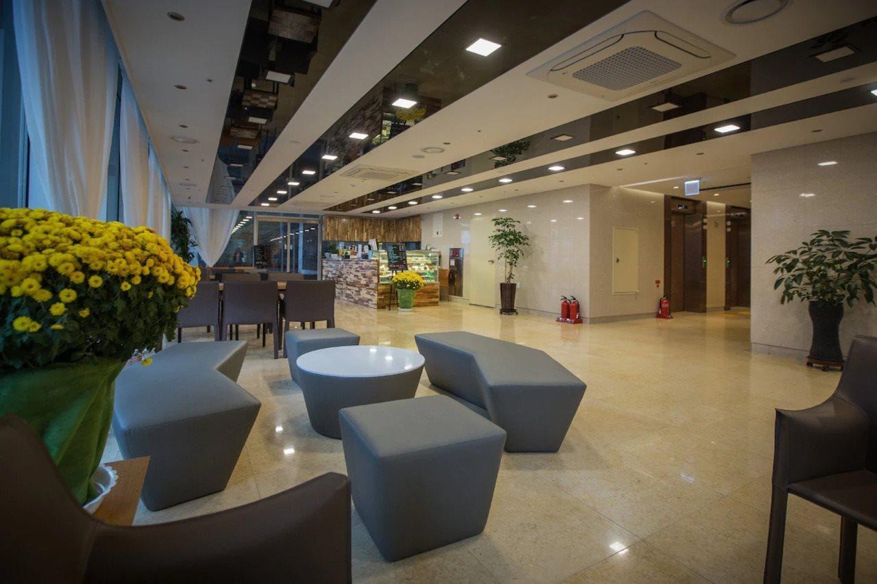 Gloucester Hotel Чеджудо Экстерьер фото