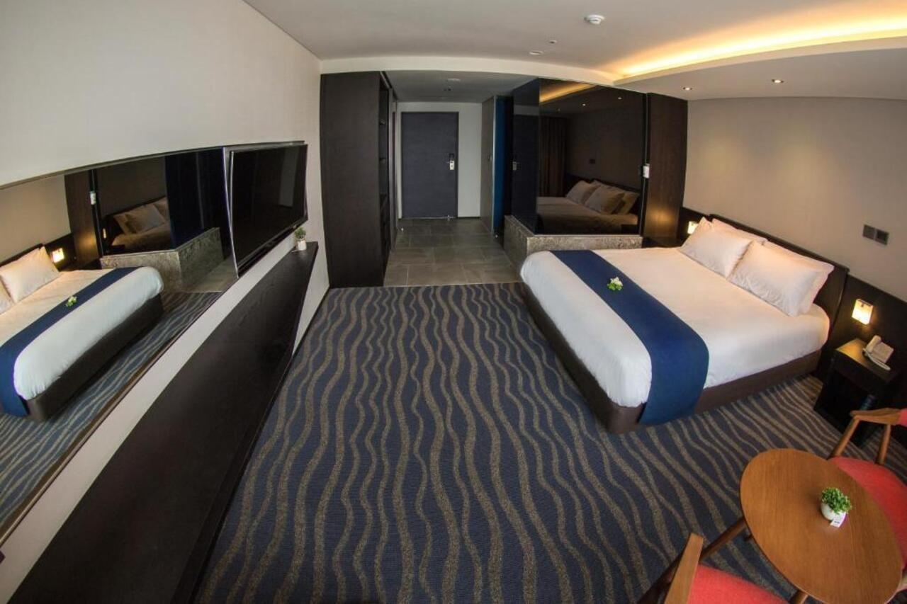 Gloucester Hotel Чеджудо Экстерьер фото