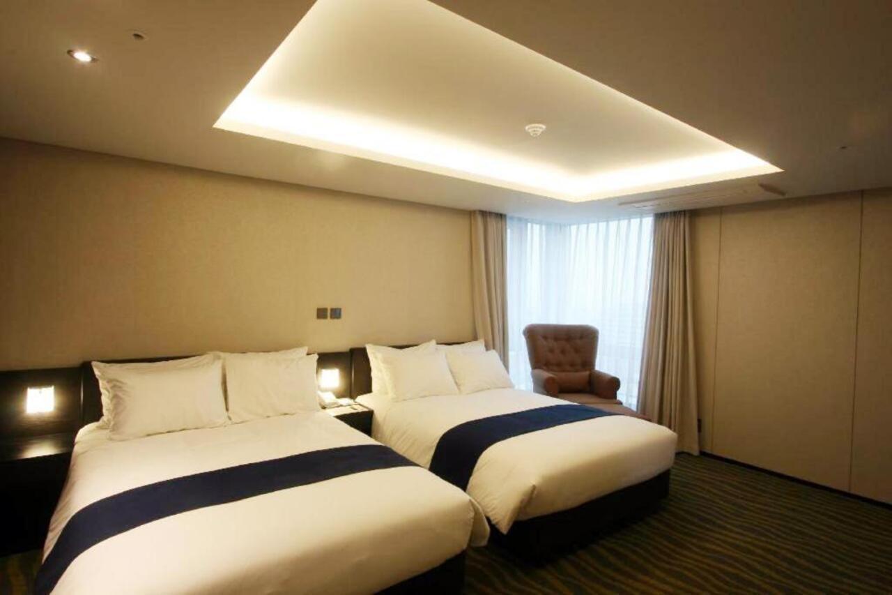 Gloucester Hotel Чеджудо Экстерьер фото