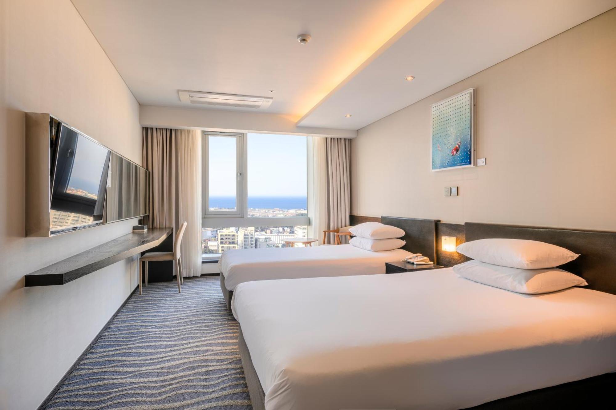 Gloucester Hotel Чеджудо Экстерьер фото
