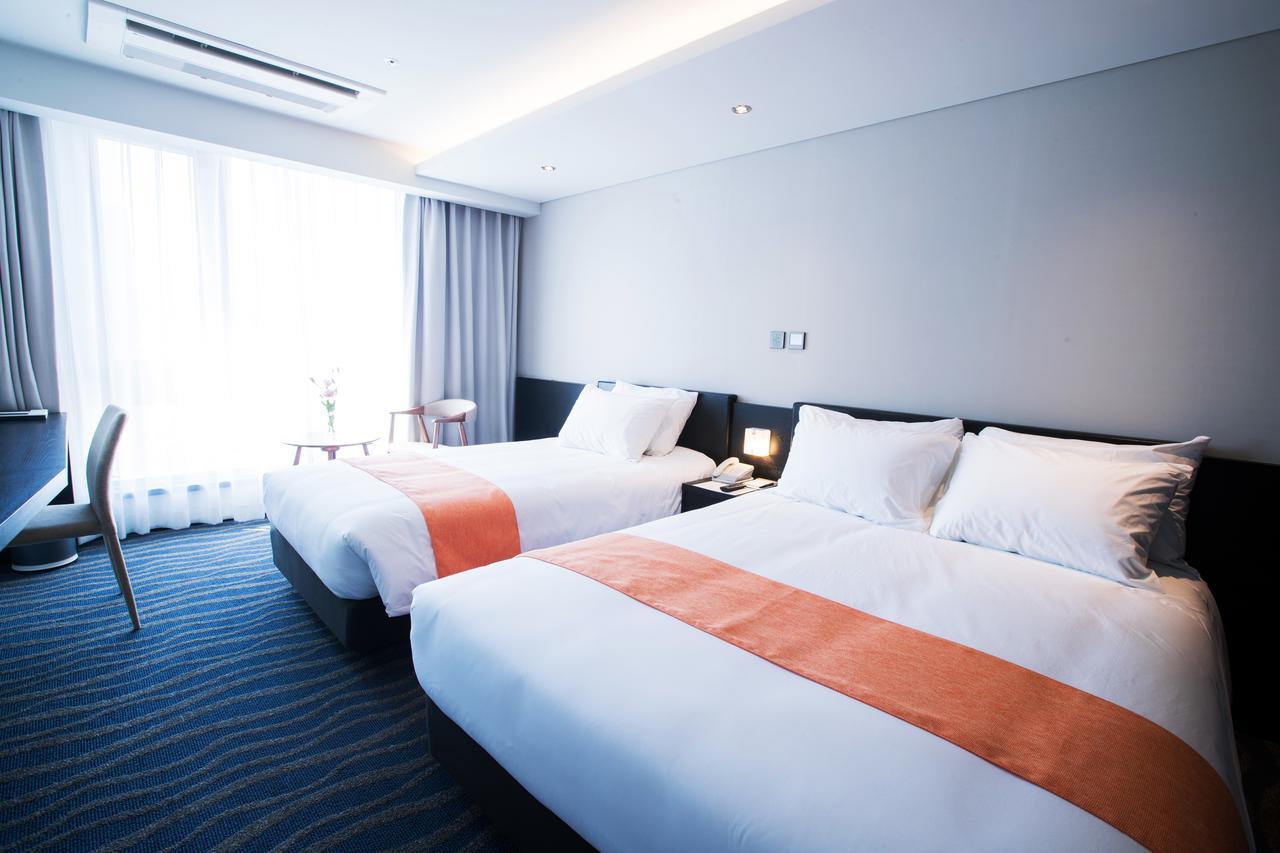 Gloucester Hotel Чеджудо Экстерьер фото