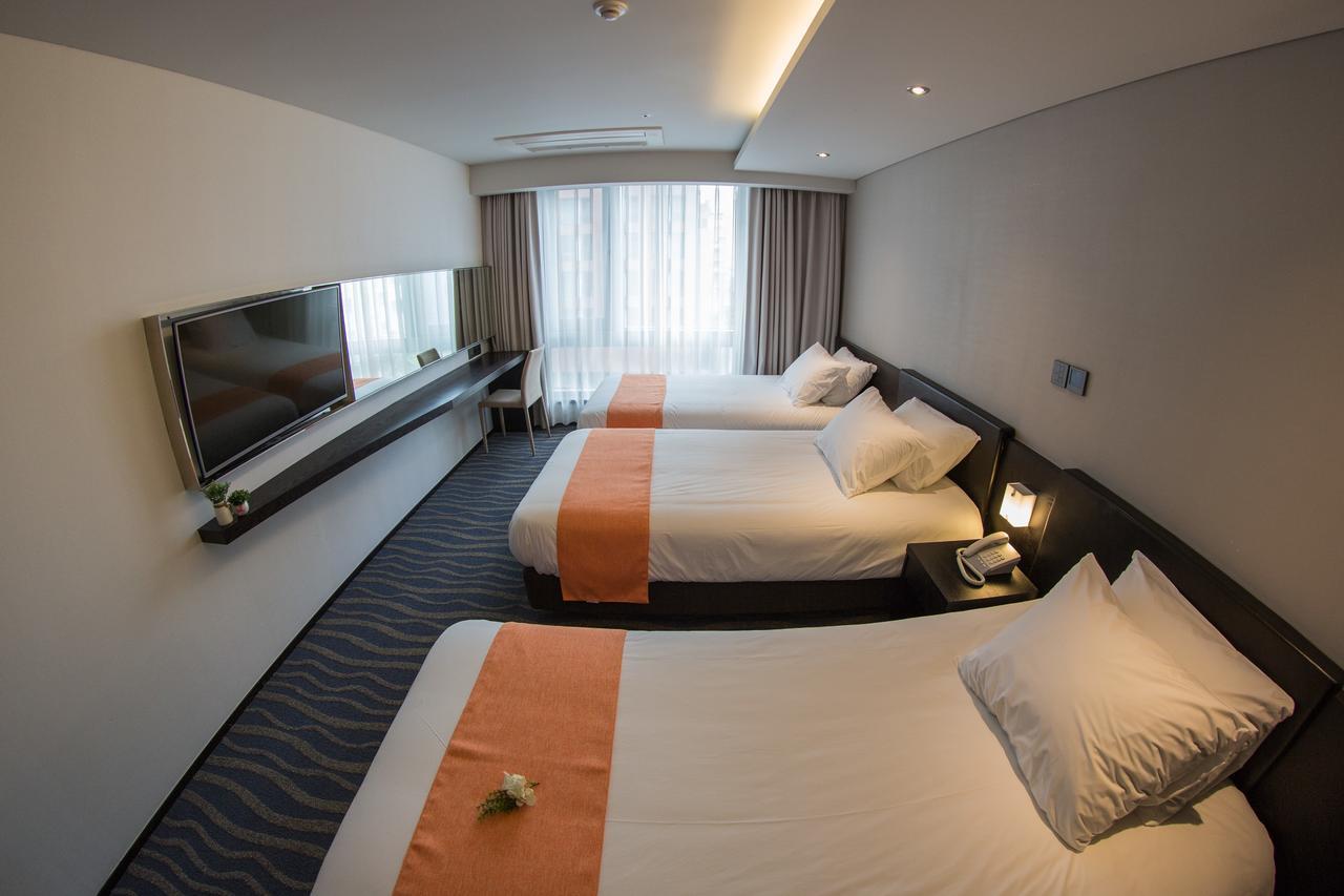 Gloucester Hotel Чеджудо Экстерьер фото