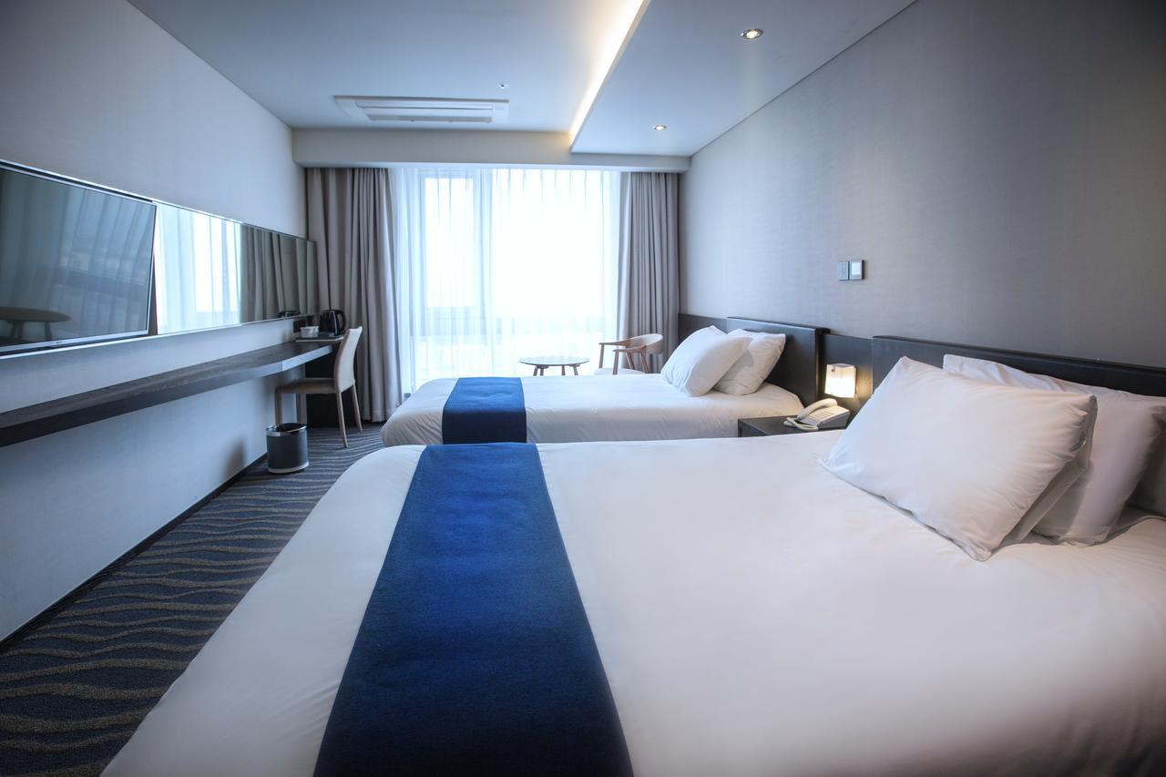 Gloucester Hotel Чеджудо Экстерьер фото