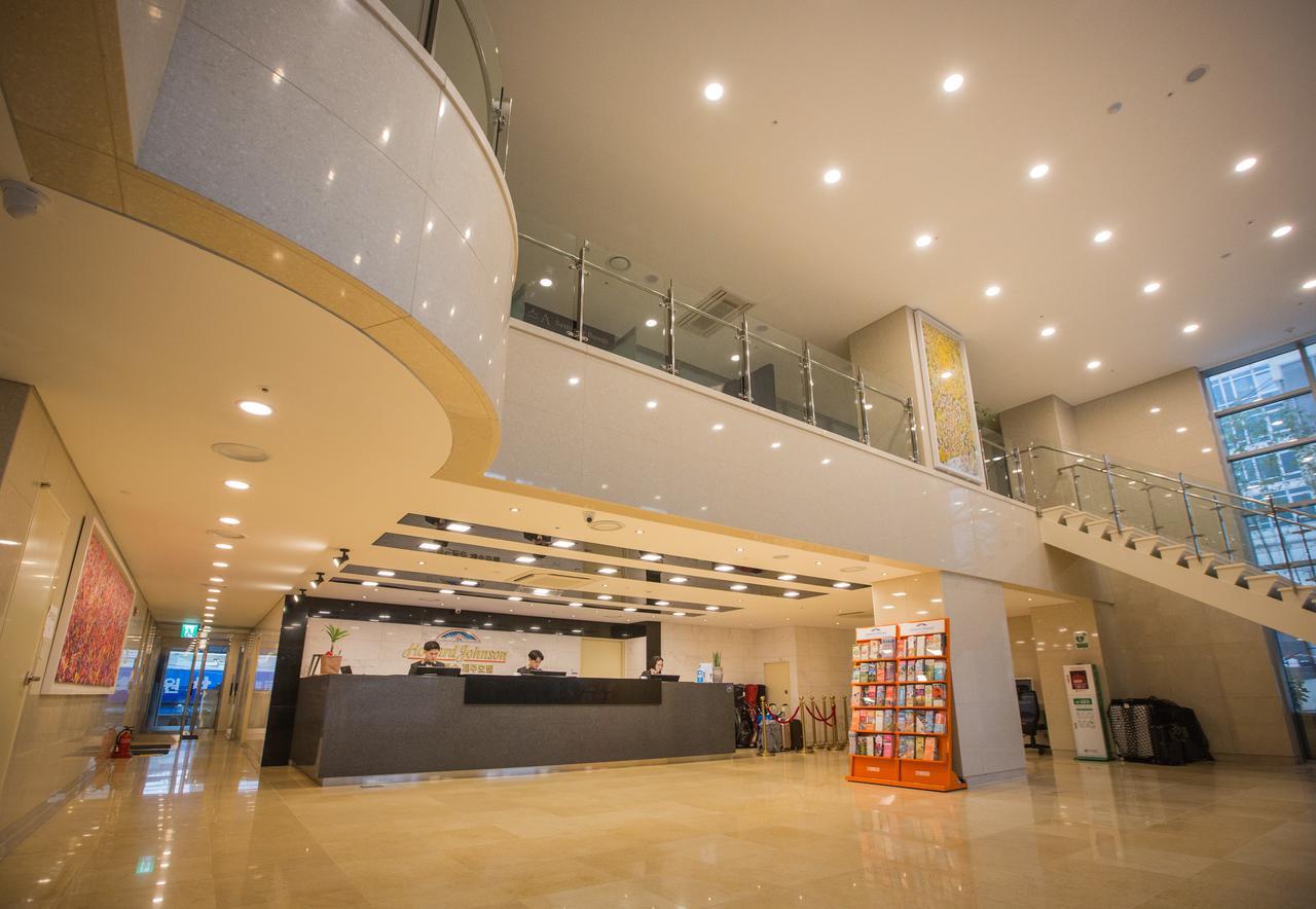 Gloucester Hotel Чеджудо Экстерьер фото
