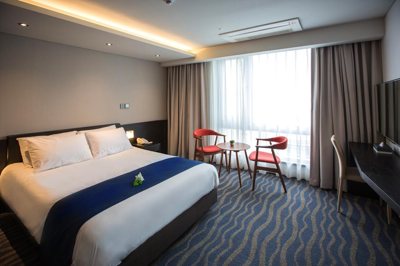 Gloucester Hotel Чеджудо Экстерьер фото