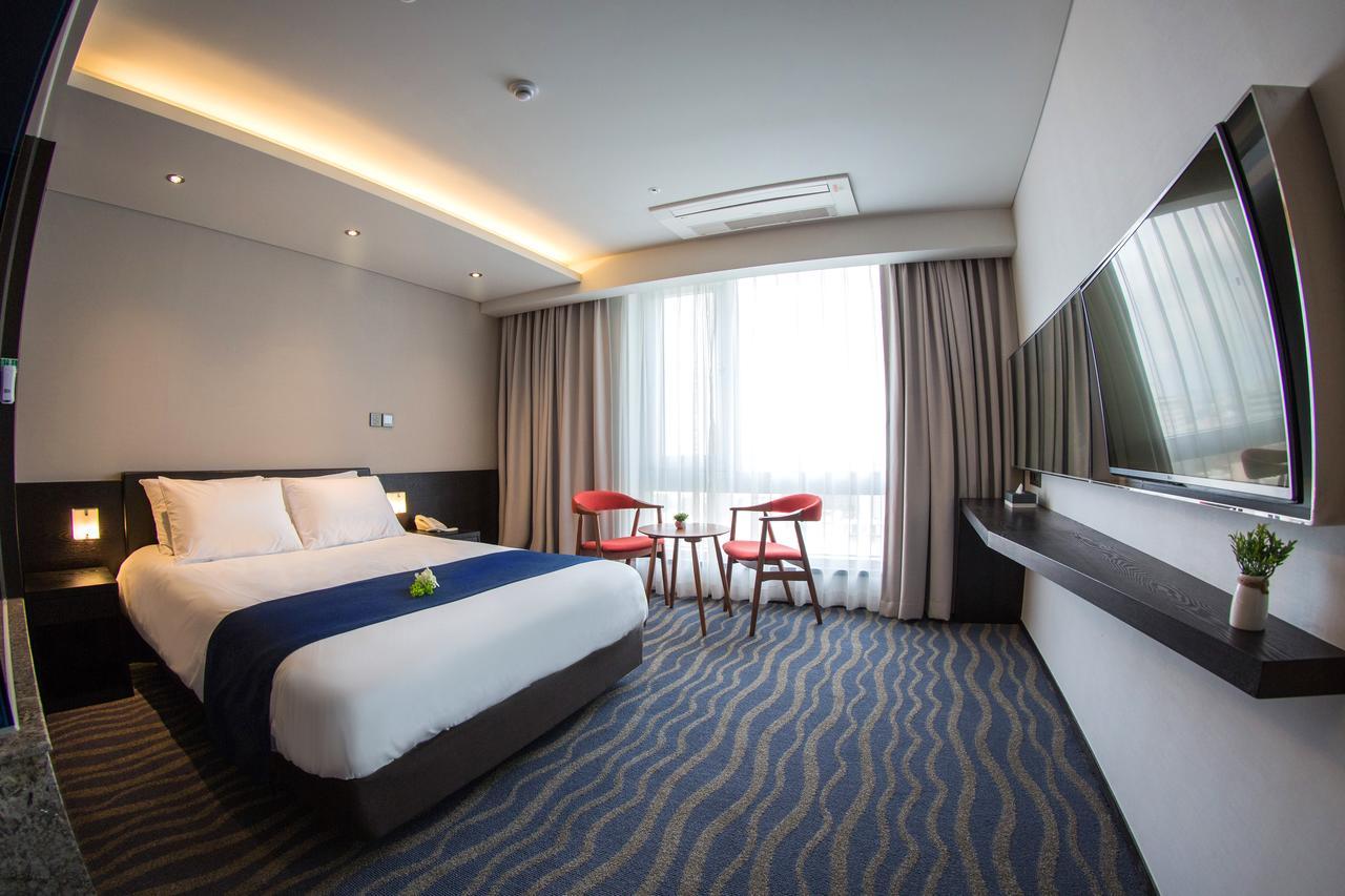 Gloucester Hotel Чеджудо Экстерьер фото