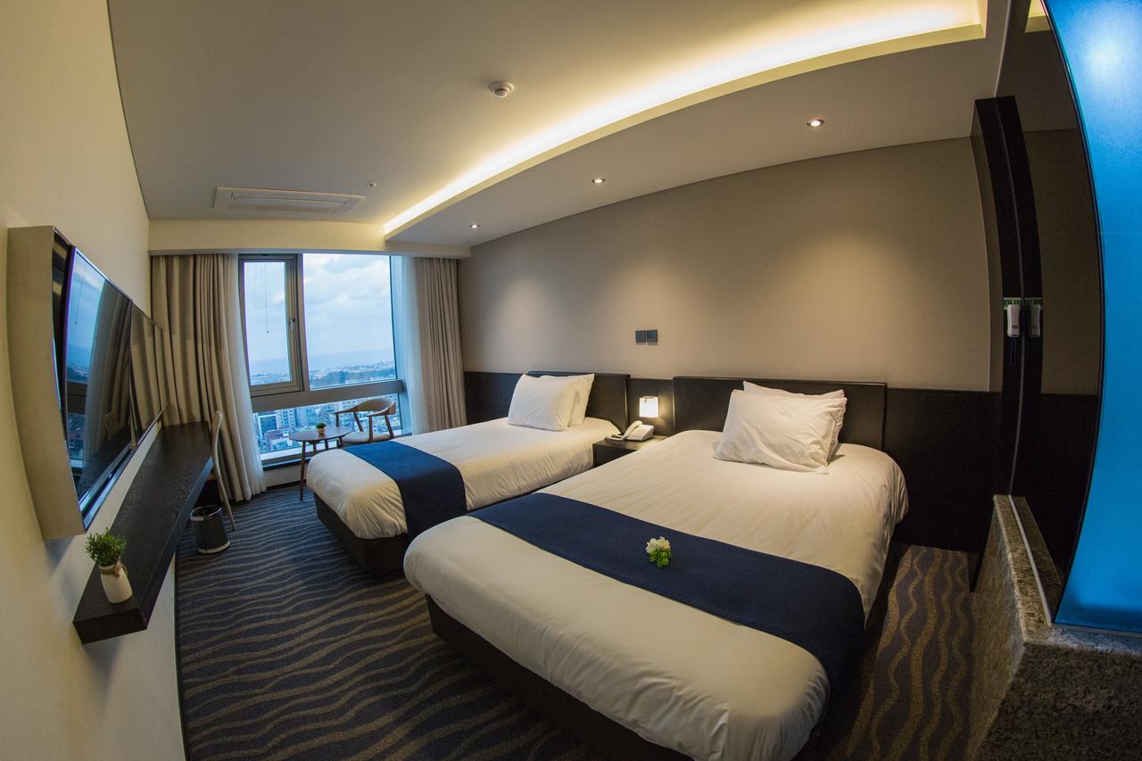 Gloucester Hotel Чеджудо Экстерьер фото