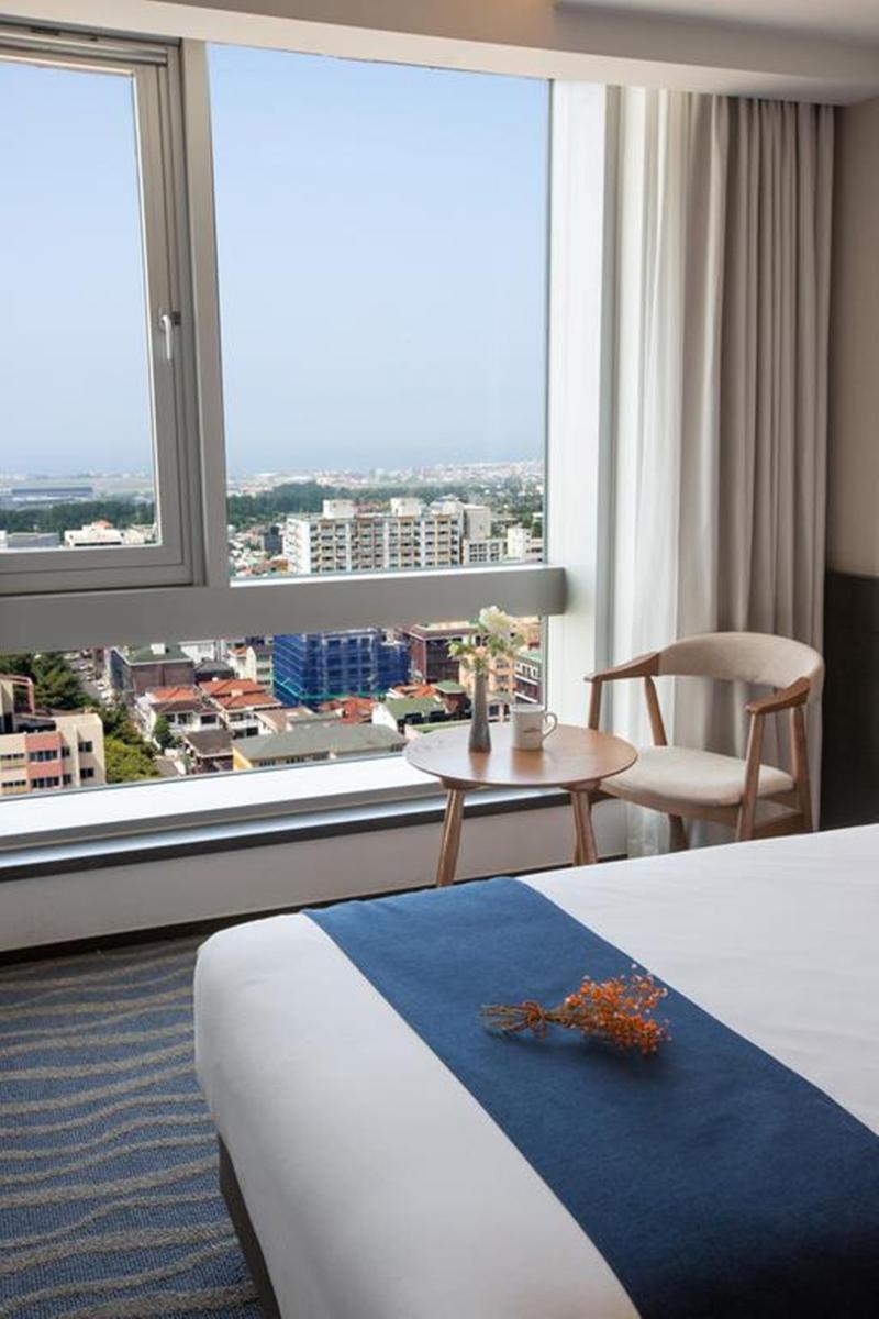 Gloucester Hotel Чеджудо Экстерьер фото